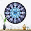 Horloge murale turquoise et blanche Fractal Flowers IV-93381026