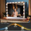 Miroir de maquillage avec lumière