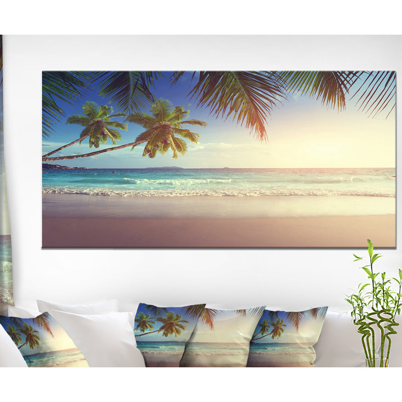 « standard coucher de soleil sur la plage seychelloise », reproduction de photo sur toile tendue, H 30 po x l 40 po x P 1 po