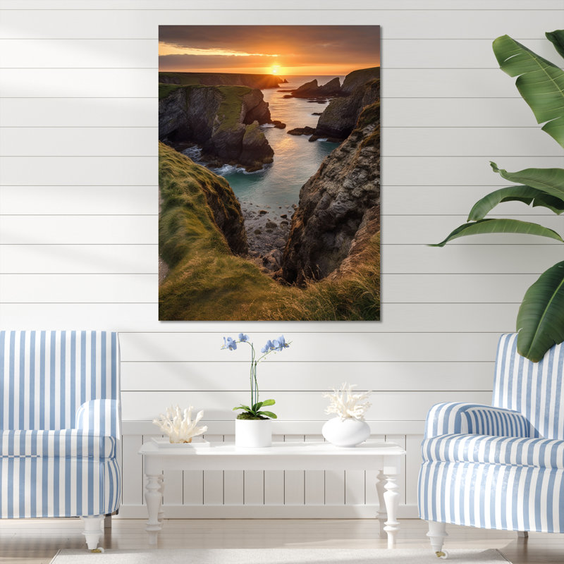 Coucher de soleil sur la falaise II sur toile, H 40 po x l 30 po x P 1,5 po, Toile tendue