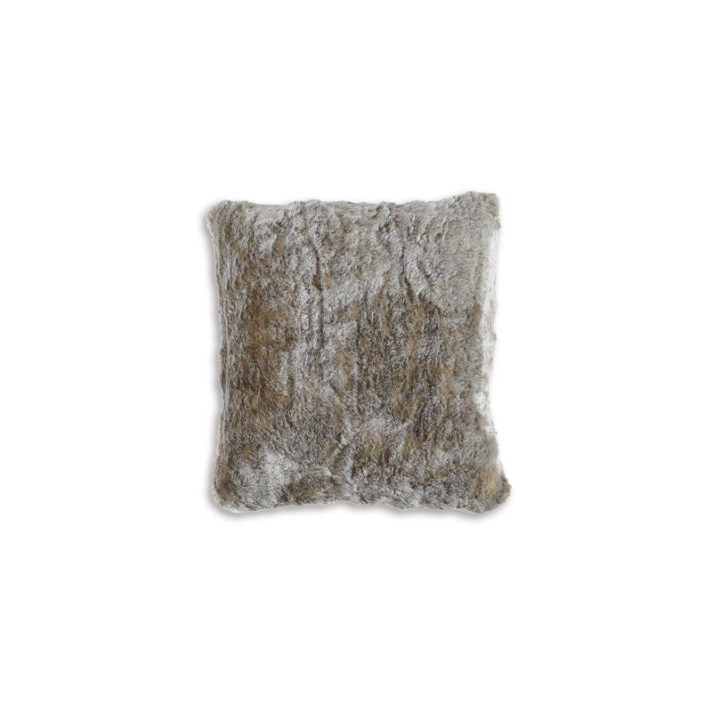 Witte Faux Fur Throw Pillow