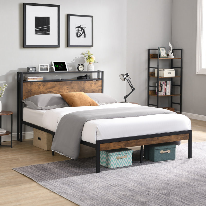 Structure de lit plateforme grand en métal avec tête de lit et pied de lit en bois avec doublure USB, pas de sommier, grand rangement sous le lit, assemblage facile