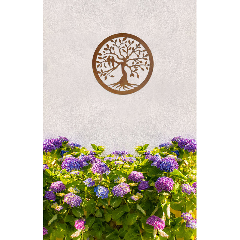 Traditional Animals Wall Decor on Metal, Brown/White, 29.5cm H x 29.5cm W x 0.12cm D