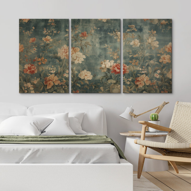 "Antique Blue Floral Garden" avec pivoines et feuilles - impression sur toile encadrée 3 pièces, H 24 po x l 48 po x P 1,5 po