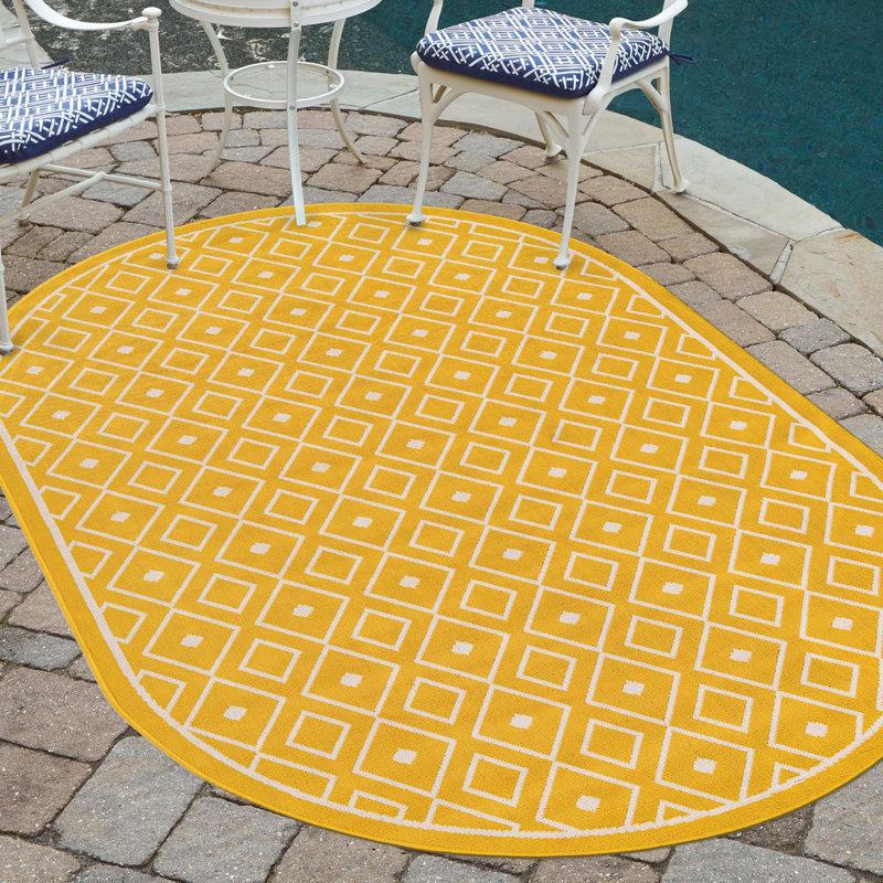 Geometric Indoor / Outdoor Rug, Rectangle 4'1" x 6'1"