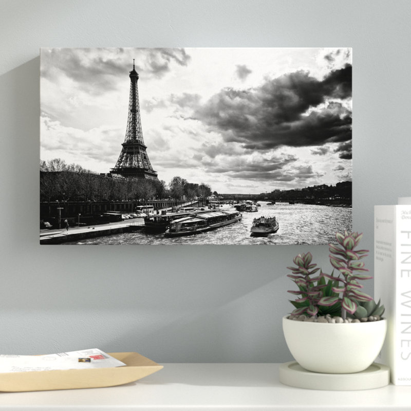 « romantique de paris » à paris, reproduction de photo sur toile tendue, H 16 po x l 24 po x P 2 po