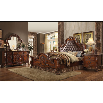 Wamsley Piece Bedroom Set