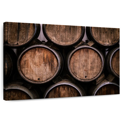 Barils de vin empilés Yarlin