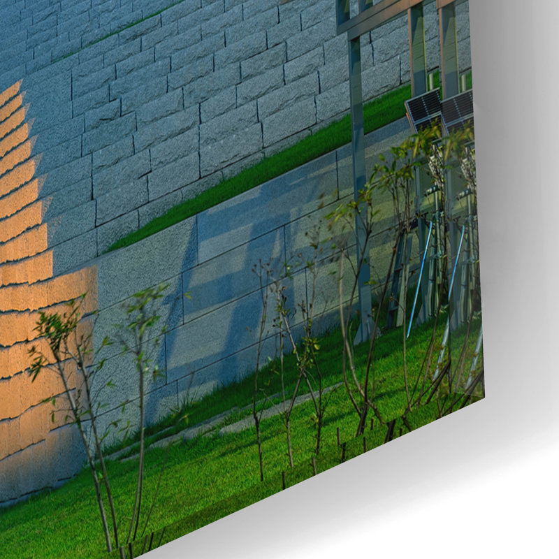 Art mural en verre Latitude Run® «Sungnyemun At Night» par Rick Berk, H 12 po x l 16 po x P 0,13 po
