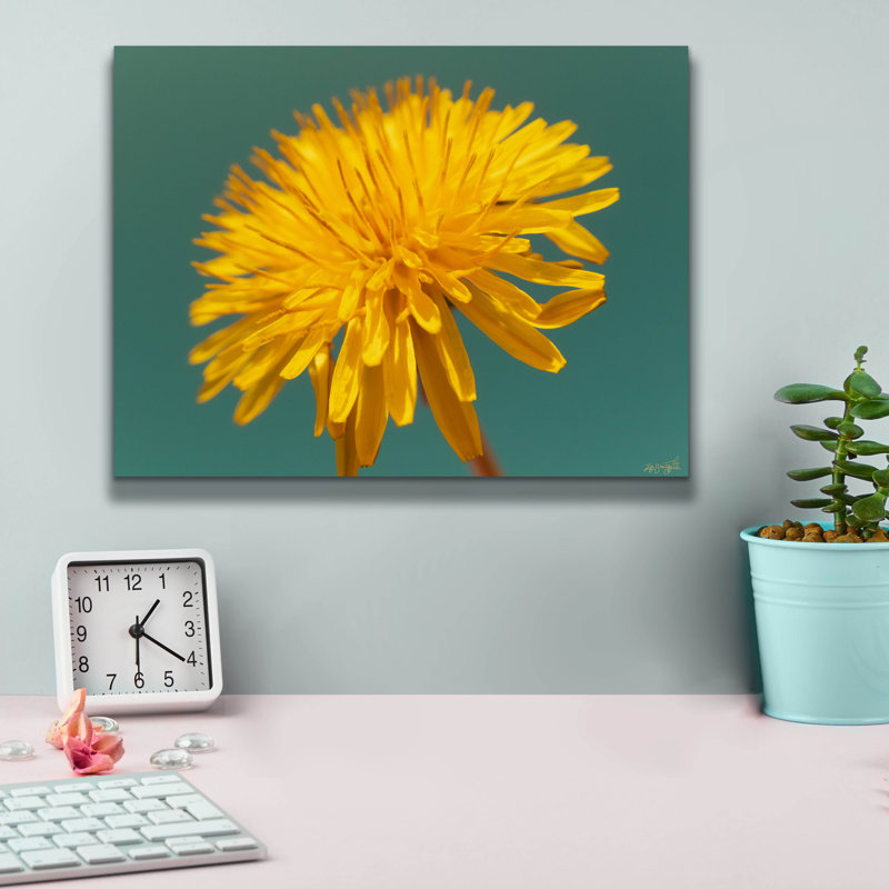  «Yellow Micro Sun Floral 1» par Life BeautifuLEE, art mural sur toile, 16 po x 12 po, H 12 po x l 16 po
