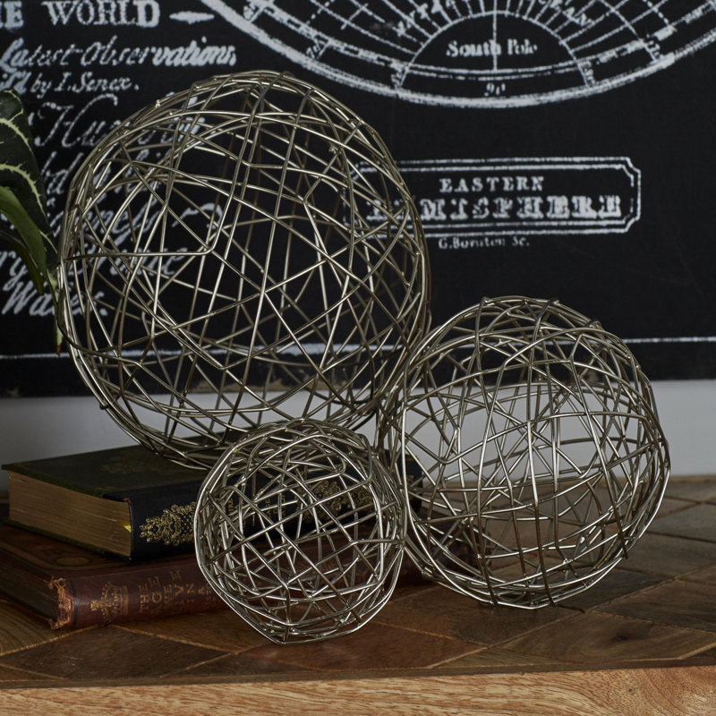 Ensemble de 3 sculptures décoratives CosmoLiving par Cosmopolitan Gold, Argent argent