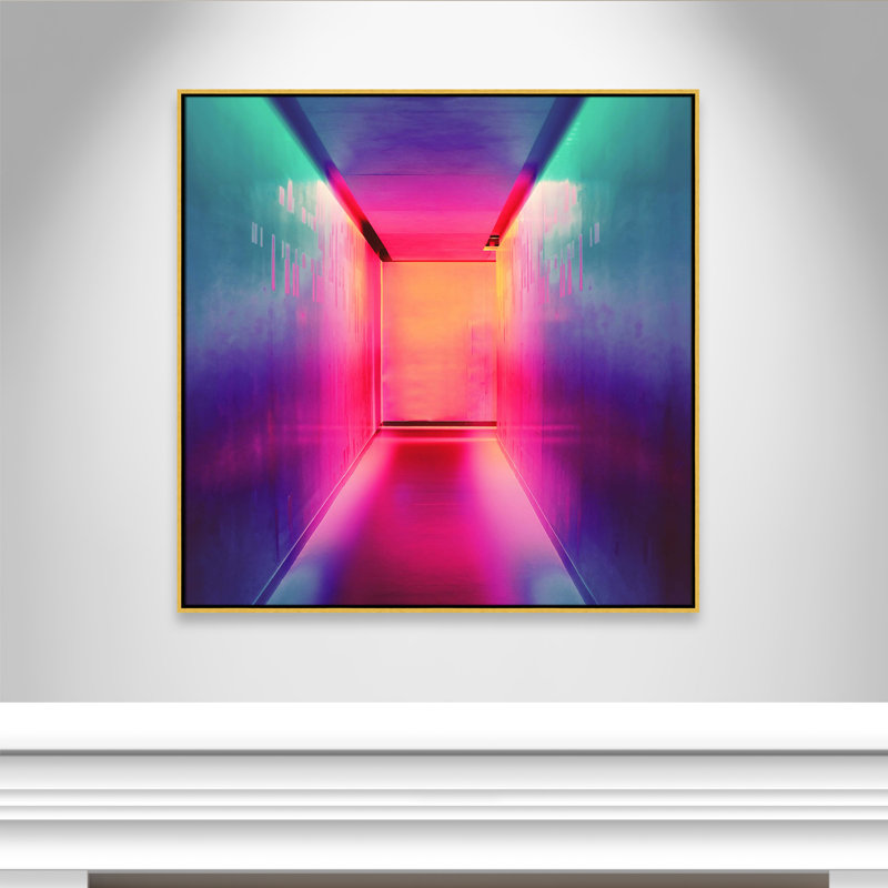«Neon Wonderland I» par Efe Kurnaz, H 41,5 po x l 41,5 po x P 2 po, Cadre flottant doré