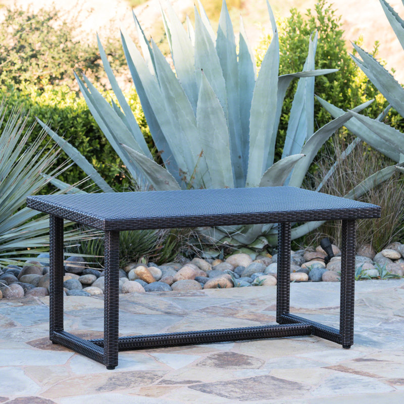 Table de salle à manger d'extérieur Rosa, brun multi, l 32,85 po x P 59 po, H 28 po, structure en fer et en résine, table de patio 59 po 32,85 po et fonctionnelle