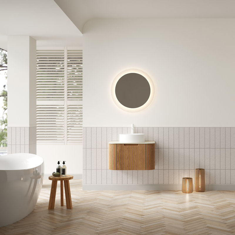 Meuble-lavabo de salle de bain 24 po Dina, armoire de rangement en contreplaqué rayé à bord arrondi avec tiroir, vasque en céramique ronde blanche et plateau en pierre frittée à motif de travertin, pré-assemblé, couleur grain de bois naturel