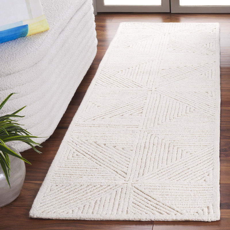 Lisabet Textural Hand Tufted Wool/Cotton Geometric Rug in Ivory, Runner 2'3" x 8'