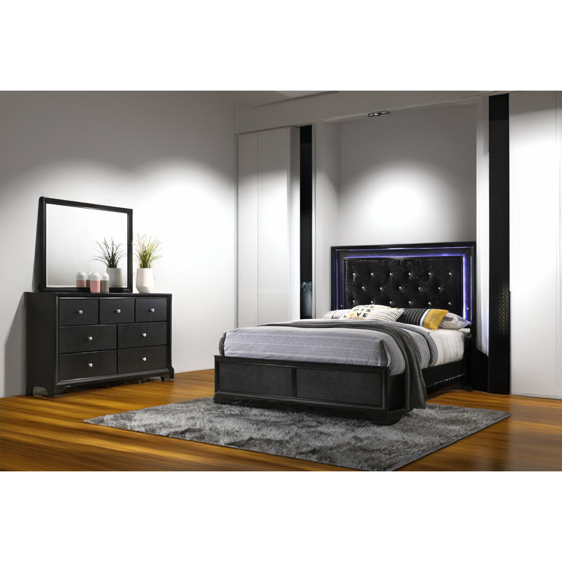 Ensemble de chambre à coucher à panneau tapissier Rodna 3-1_Geri, Simple
