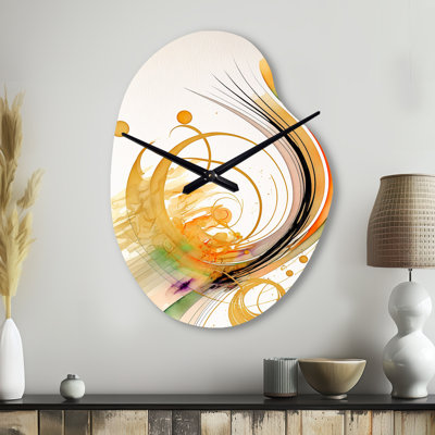 Mouvement en spirale dorée II - horloge murale en forme de spirale abstraite