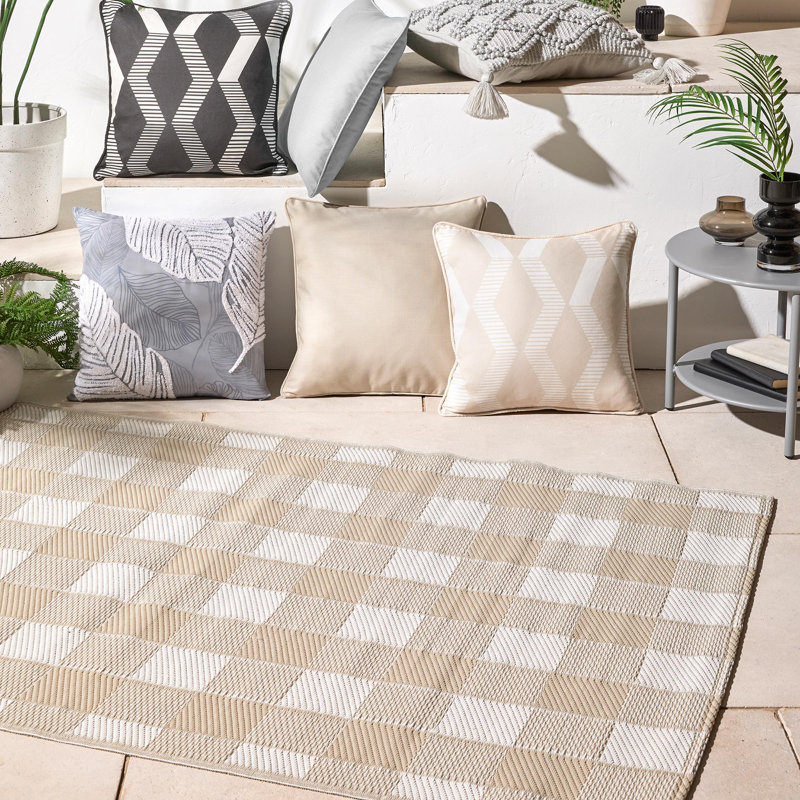 D & D Gingham Outdoor Rug, Natural