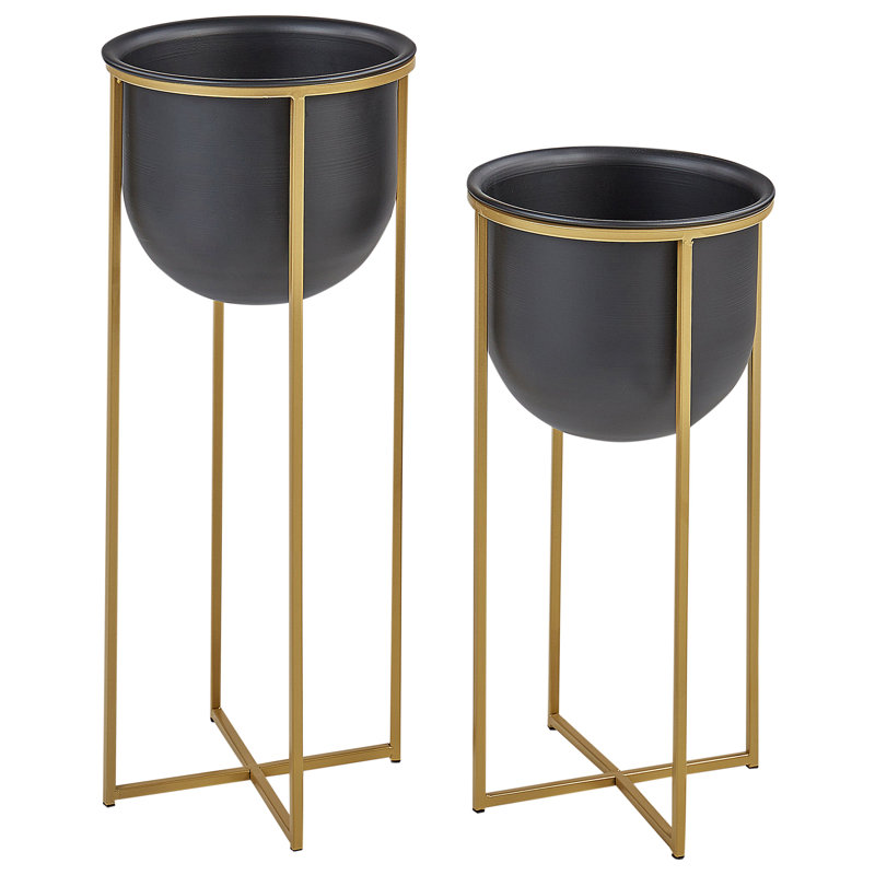 Beatric Statue Planter