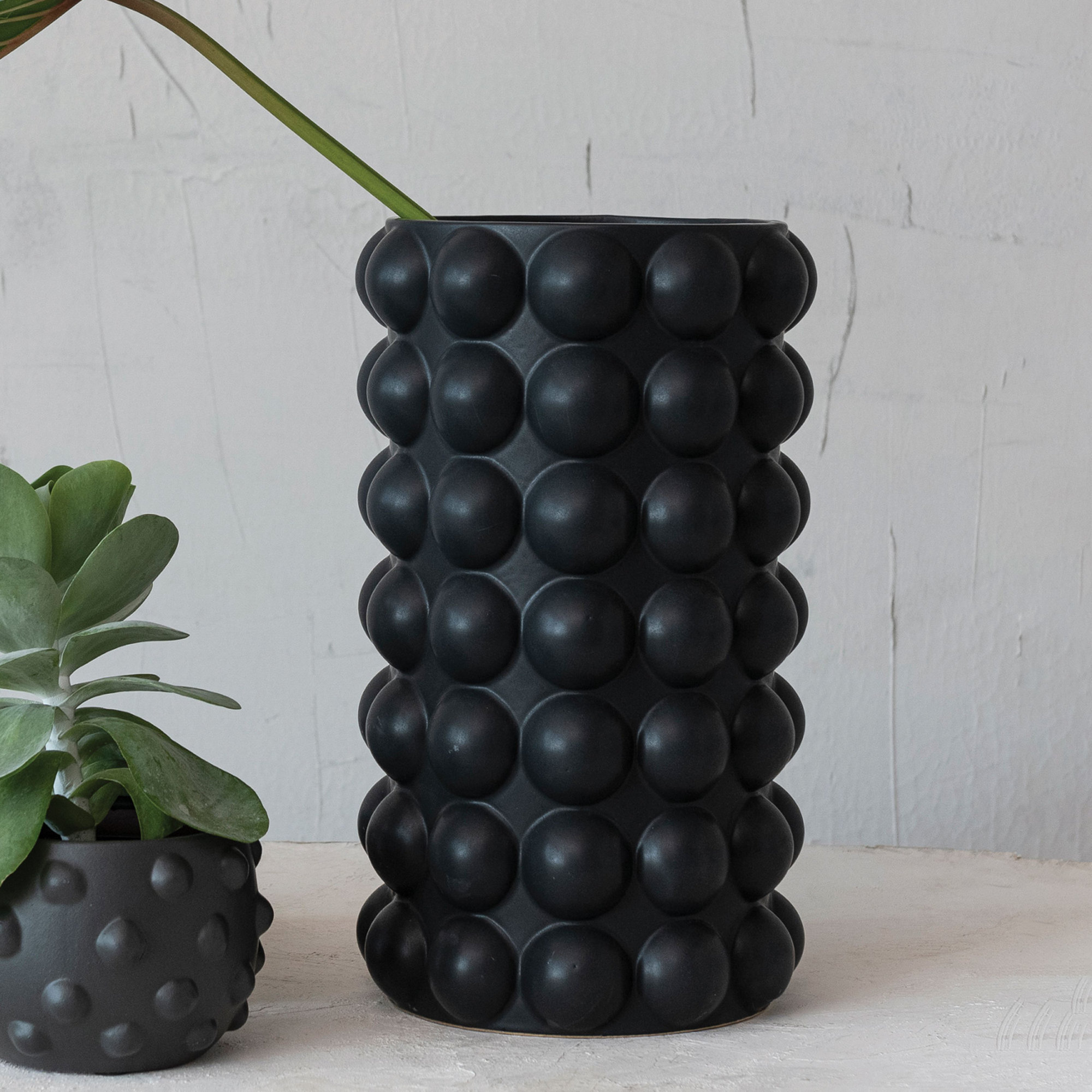 Mendocino Round Stoneware Table Vase