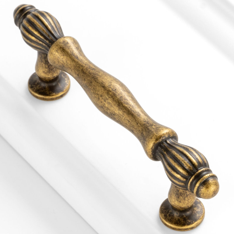 Lot de 10 poignées de tiroir en laiton antique de 7,6 cm (3 pouces), style français, pour meubles de cuisine, commodes, placards et meubles de salle de bain. Poignées robustes et confortables.