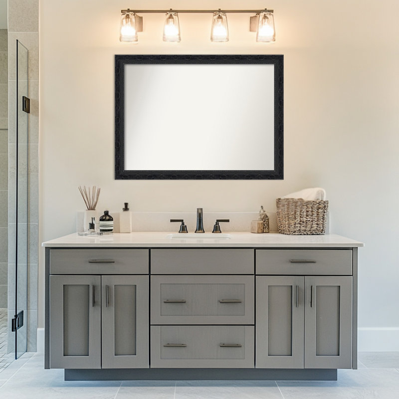 Miroir mural de salle de bain Filigree, 28,5 po x 22,5 po, Lustre noir