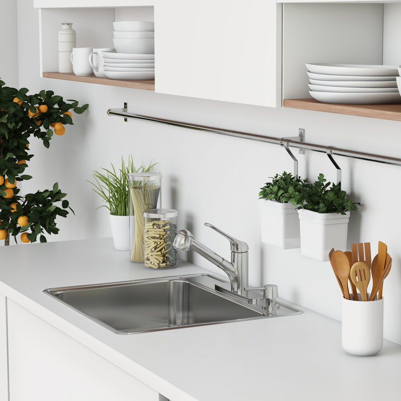 Évier de cuisine encastrable l 25 po x l 22 po en acier inoxydable Creemore, 4 trous