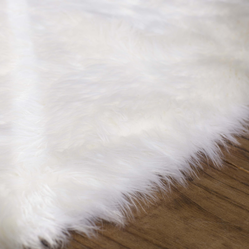 Baer Solid Colour Faux Sheepskin Hand Woven Area Rug, Rectangle 183 x 274 cm