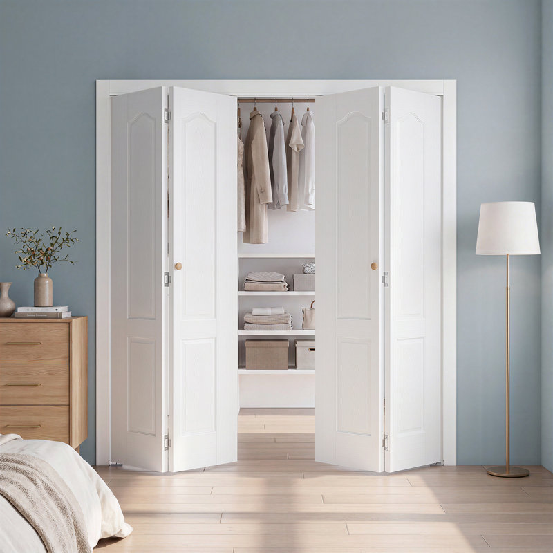 Porte pliante en bois manufacturé à 2 panneaux apprêté blanc avec ensemble de quincaillerie, 64" x 80", 2