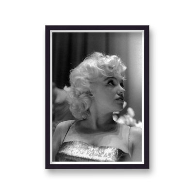 Marilyn Monroe At Function Listening To Company Speaking - Single Picture Frame Print