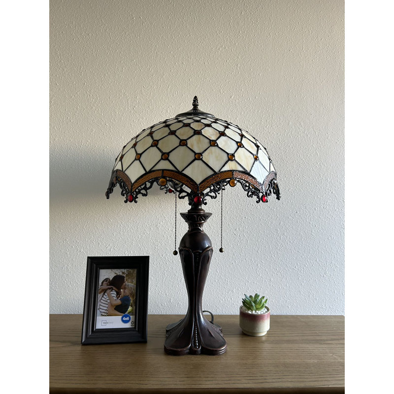 Beige Stained Glass Table Lamp with Pull Chain Switch