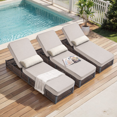 Ensemble de chaises longues d'extérieur 3 pièces Pecofarm avec coussins épais de 5 po et fauteuil inclinable réglable à 5 positions Pecofarm