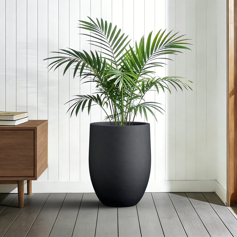 Grand pot à fleurs rond noir en forme de fleur avec passe-tringle l 16 po x H 21,5 po, H 21,7 po x l 17 po x P 17 po