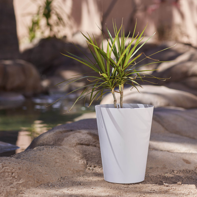 Finley Modern Recycled Plastic Indoor/Outdoor Round Vertical Planter, White