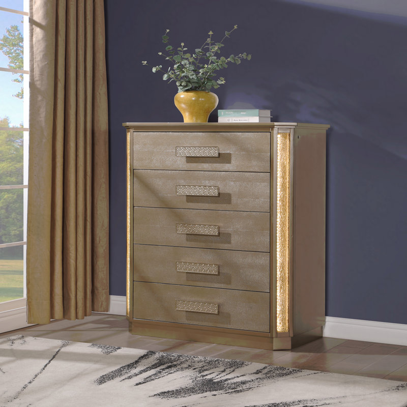 Coffre en bois