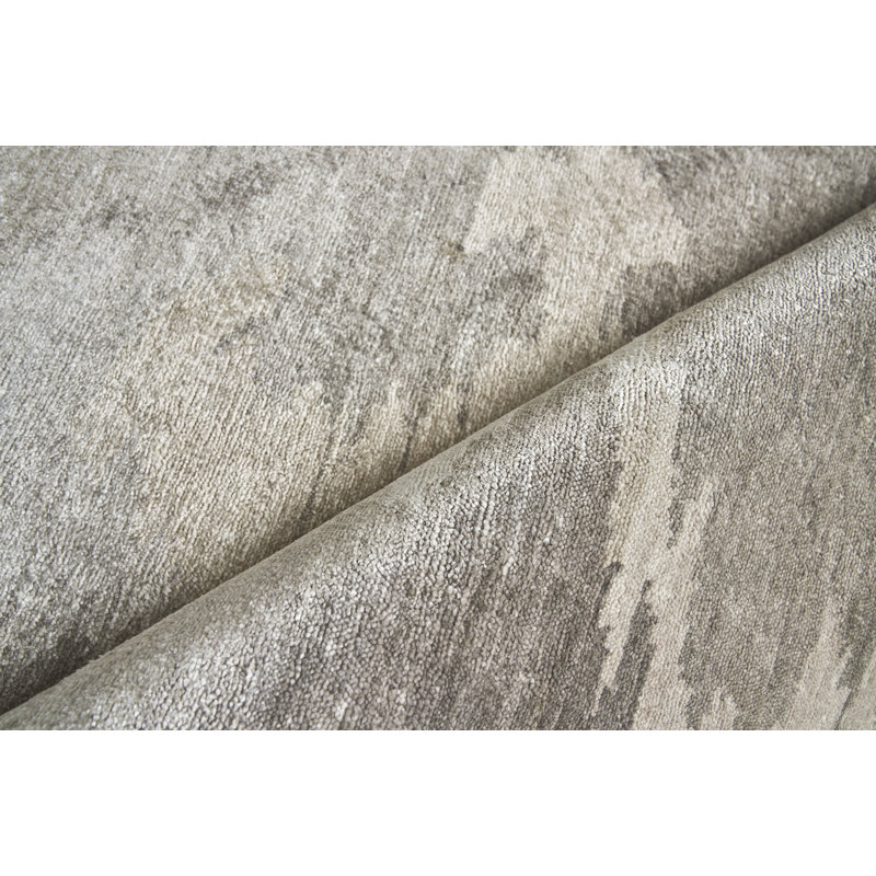 Silk Abstract Area Rug in Light Silver/Gray, Rectangle 9'6" x 17'