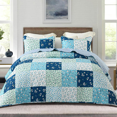 Patchwork Quilts Queen Size,  Soft Boho Floral Bedspreads For Bed Reversible Lightweight Full Queen Quilt Bedding Set Printed Coverlets With 2 Pillow Shams For All Seasons