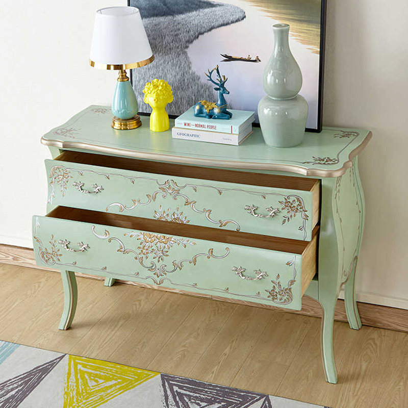Armoire décorative peinte de style américain