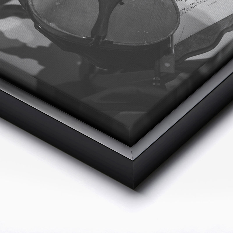 Photographie de violon, Black Framed, Canvas, 18"H x 24"W