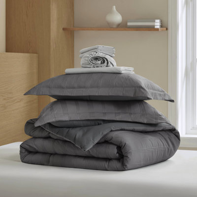 Queen Comforter With Woven Stripes In Soft Charcoal, 200Gsm Breathable Fill And Wrinkle - Microfiber For A Modern Bedroom Charcoal Color, Lightweight Sheets Fresh Upgrade