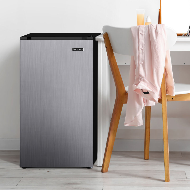 Magic Chef 3.2-cu. ft. Mini Fridge Small Compact All Refrigerator with No Freezer for Bedroom, Apartment, Dorm Room, Office