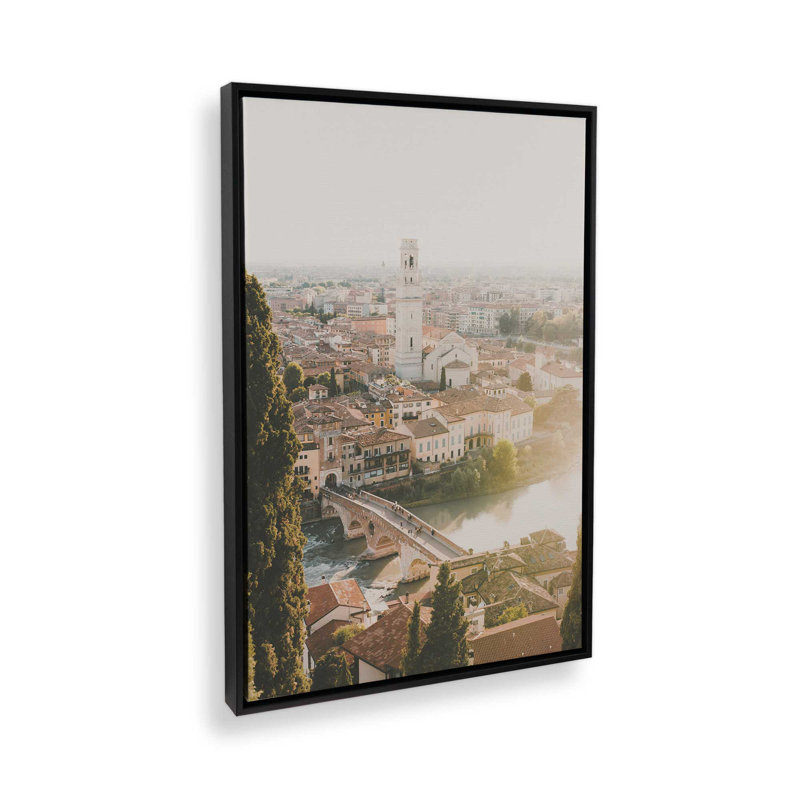 Impression sur toile Scenic Heights, H 30,75 po x l 20,75 po x P 1,75 po, Cadre flottant noir satiné