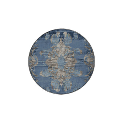 Tapis gris soyeux et moelleux