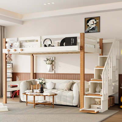 Lit mezzanine en bois avec tablettes de rangement, crochets et espace sous le lit, beige et naturel
