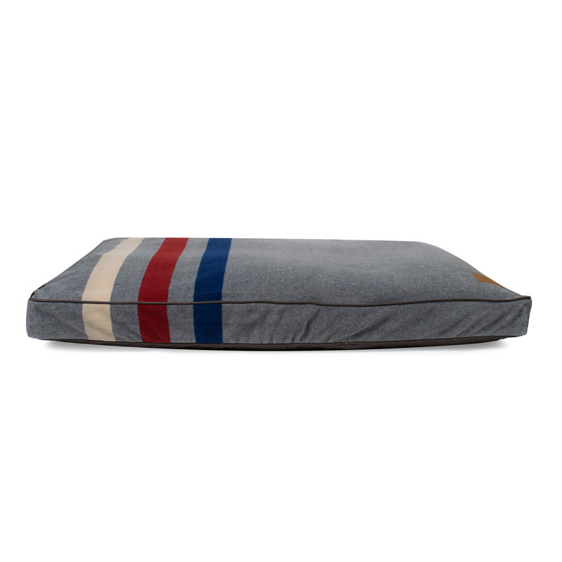Pendleton Pet Napper, Cabin Stripe Gray, Medium (36"w x 27"d x 4"h)
