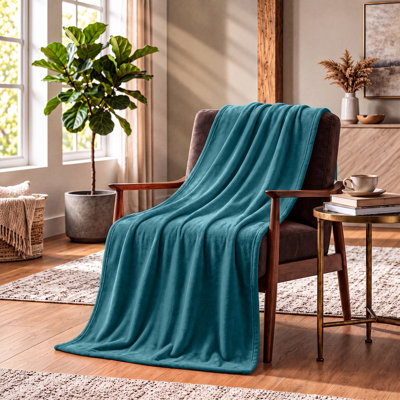 Soft Plush Fleece Blanket – Reversible Flannel Throw For Bed And Couch