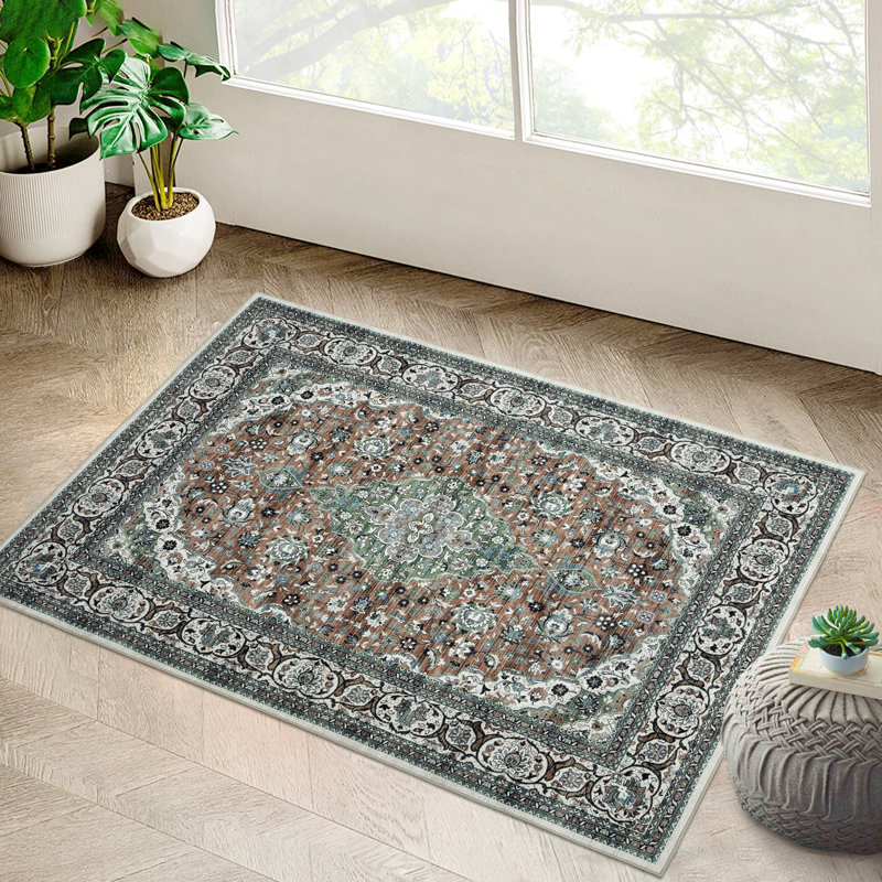 Saveliy Washable Oriental Indoor Rug, Rectangle 2' x 3'