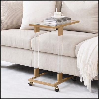 Table carrée polyvalente en forme de C pour plusieurs espaces