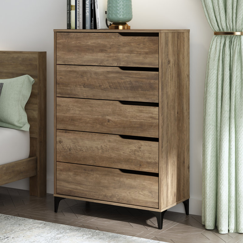 Norcross 5 Drawer 31'' W Dresser, Knotty Oak