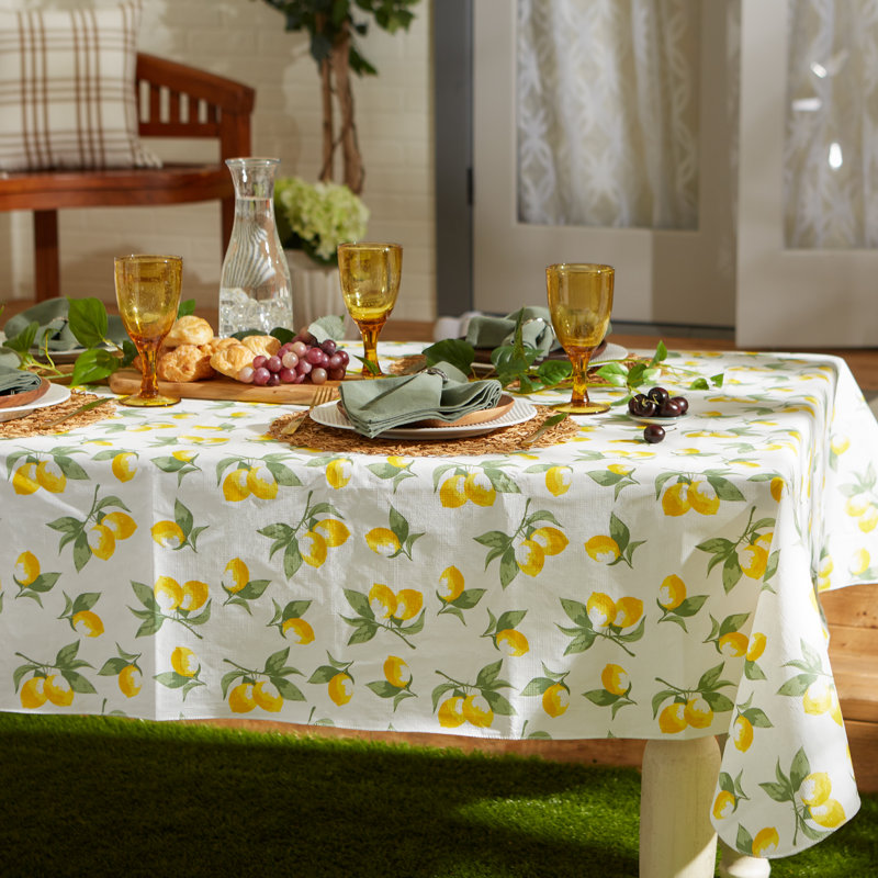 Vanderford Floral Round Tablecloth